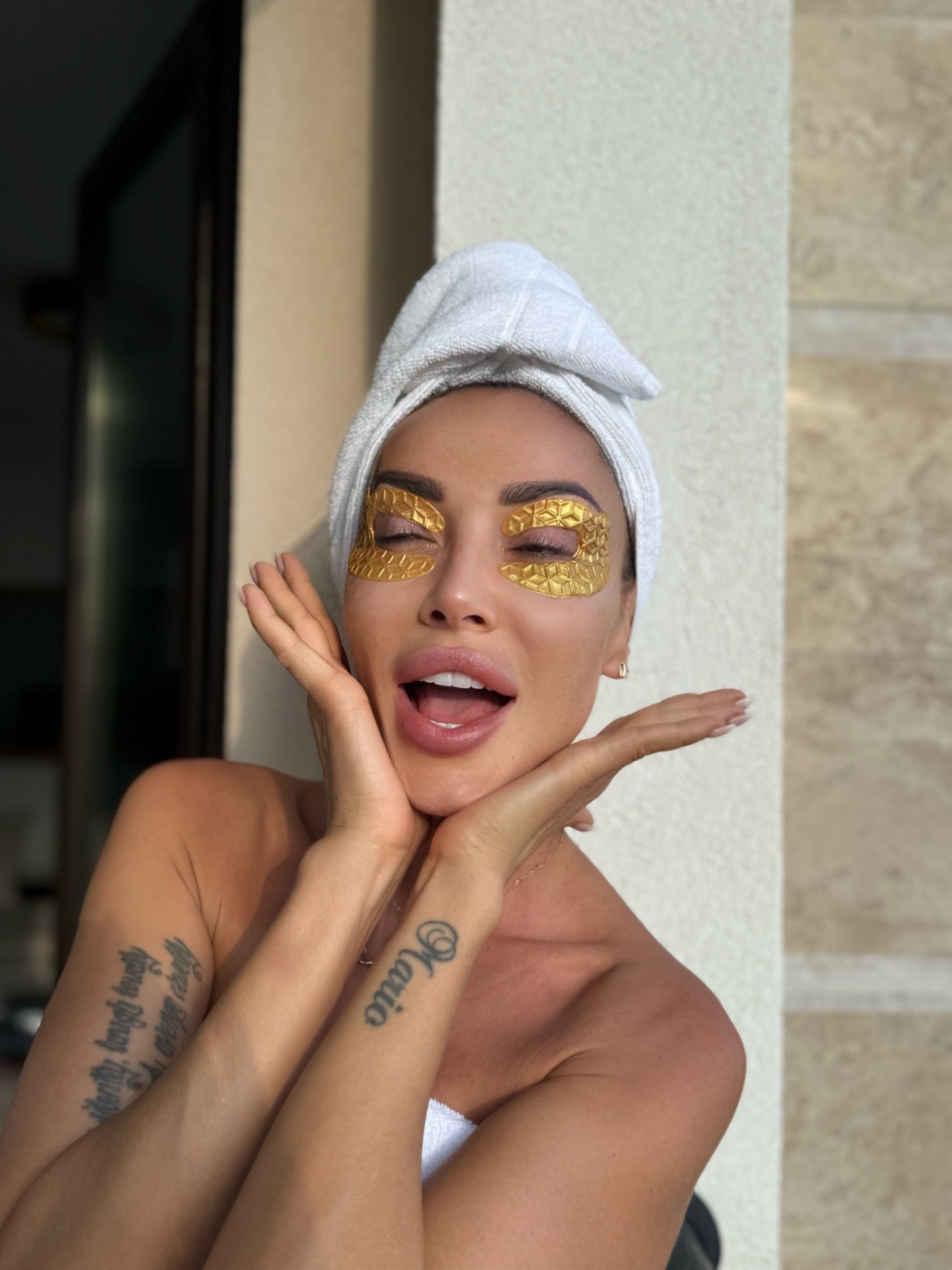 Plasture pentru ochi Caviar Polypeptide Essence – Îngrijire intensivă cu colagen și hidratare (3 buc.)