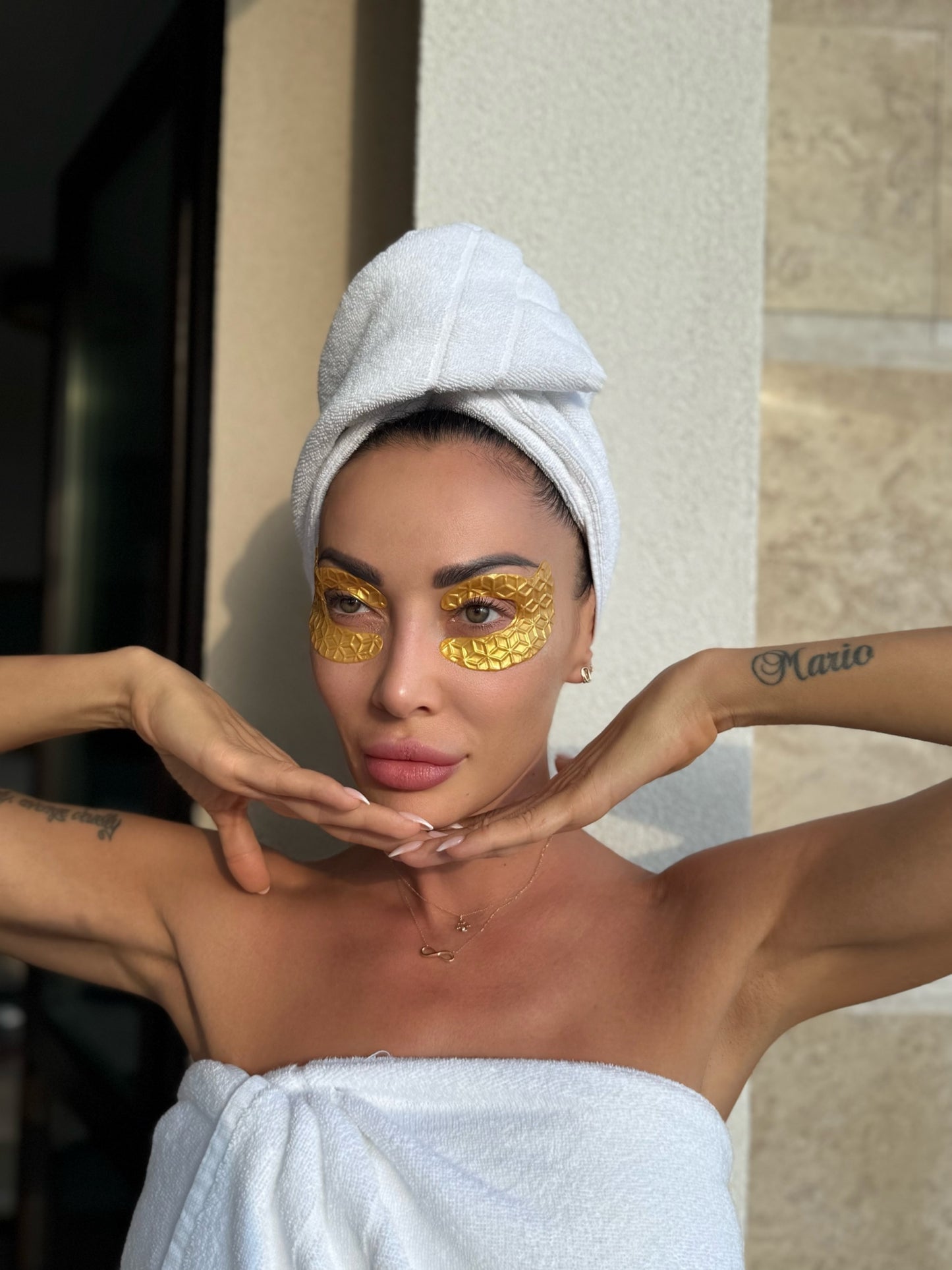 Plasture pentru ochi Caviar Polypeptide Essence – Îngrijire intensivă cu colagen și hidratare (3 buc.)